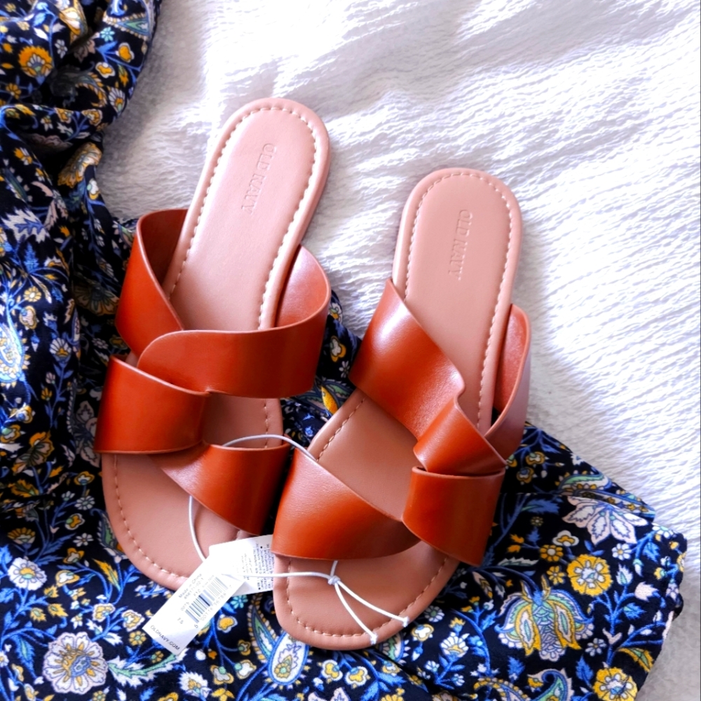 NWT Old Navy Faux Leather Link Strap Slide Sandals